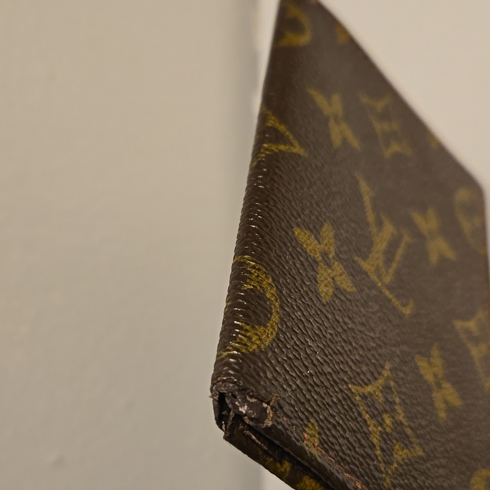 Louis Vuitton Monogram Card/ID Holder - Picture 7 of 8